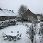 Сasa de vacaciones Charmante Chapelle Aménagée à Eprave Rochefort