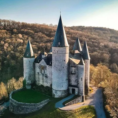 Charmante Chapelle Aménagée à Eprave