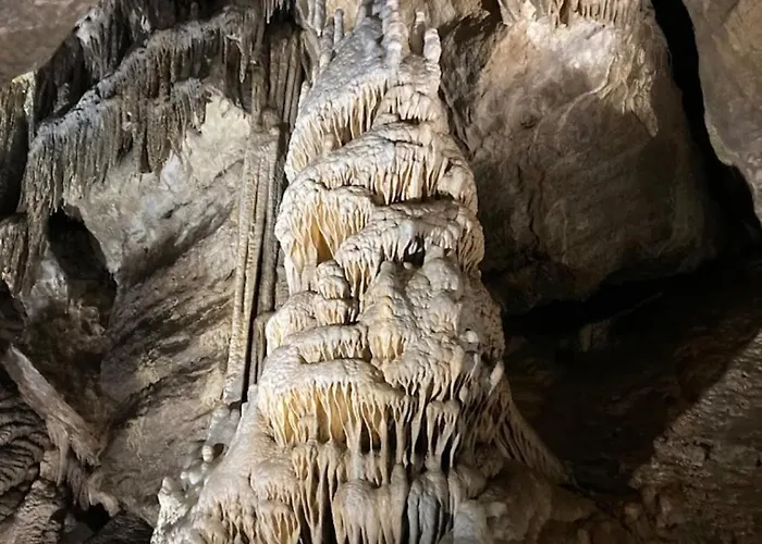 Charmante Chapelle Amenagee A Eprave *